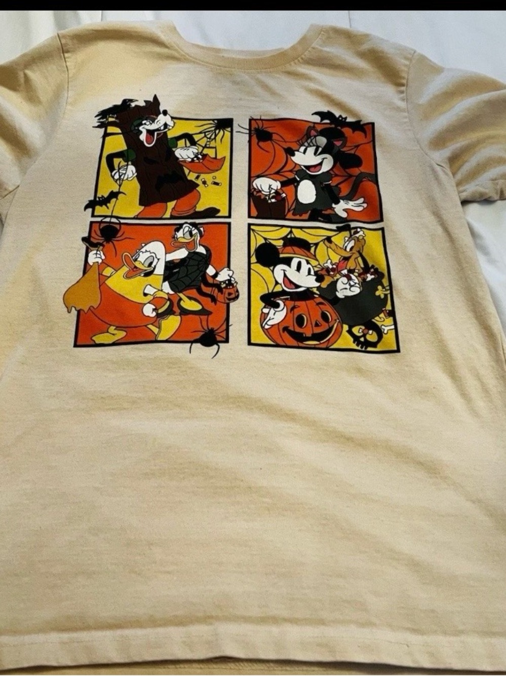 Disney Medium Halloween Mickey Minnie Adult T-Shirt Beige 2023 discontinued